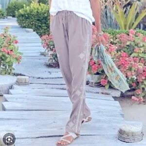 Sundance Tone It Up Embroidered Pull On Pants Grey Size S